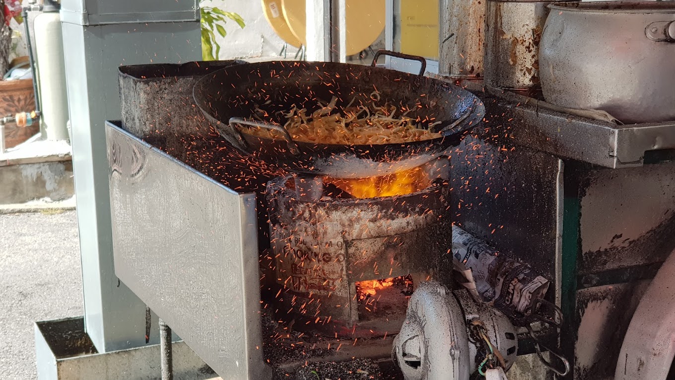 Savor the Flavors: Top 10 Iconic Food Spots in Penang 